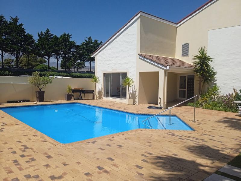 1 Bedroom Property for Sale in Harbour Island Western Cape